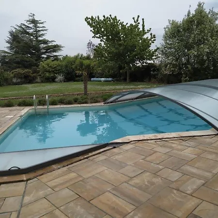 Tatil Evi Maison Familiale Avec Piscine Privee Et Parking A - Fr-1-336-120 Angles (Vendee)