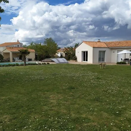 Maison Familiale Avec Piscine Privee Et Parking A - Fr-1-336-120 Holiday home Angles (Vendee)