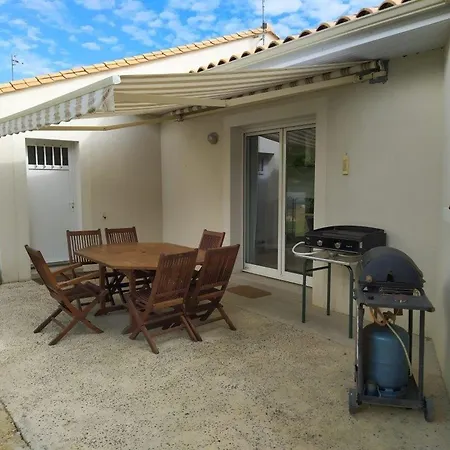 Maison Familiale Avec Piscine Privee Et Parking A - Fr-1-336-120 * Angles (Vendee)