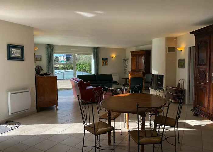 別荘 Maison Familiale Avec Piscine Privee Et Parking A - Fr-1-336-120