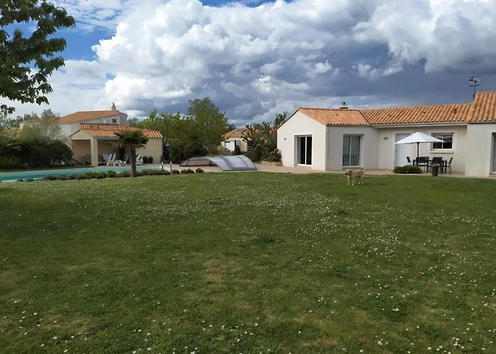 Maison Familiale Avec Piscine Privee Et Parking A - Fr-1-336-120 別荘 アングル